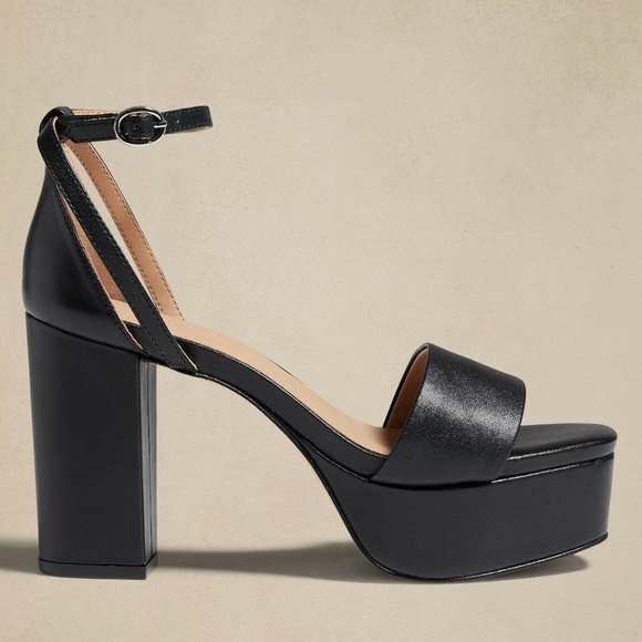 NEW! BANANA REPUBLIC BLACK 💯 LEATHER PLATFORM HEELS - SIZE 9 - Picture 1 of 4